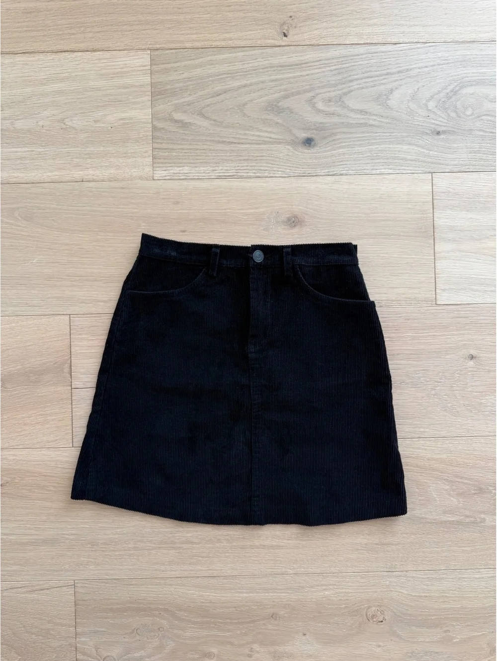 NWT Brandy Melville Corduroy Black Mini Skirt One Size Fits Most